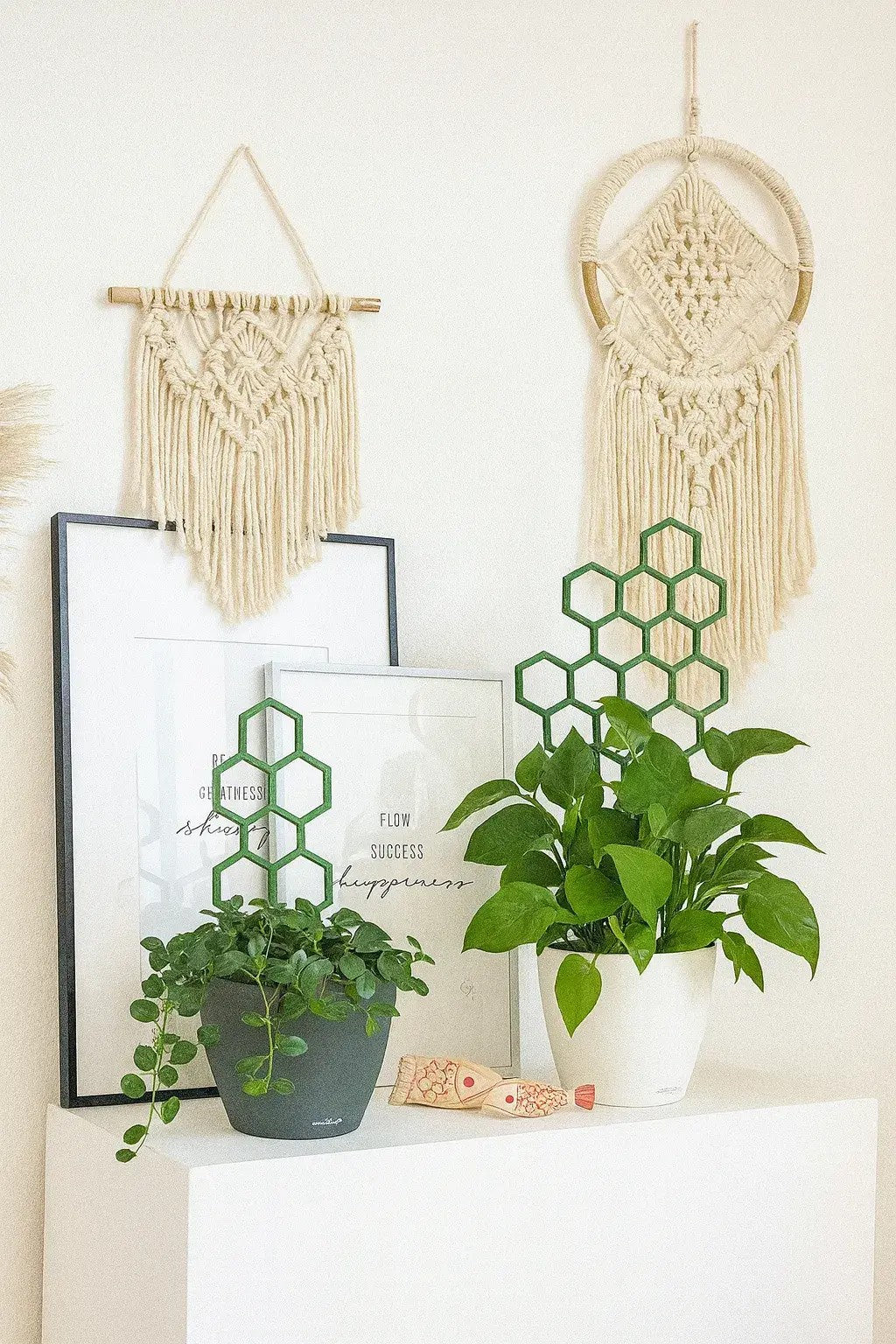 Ribbed Round Planter Pot
