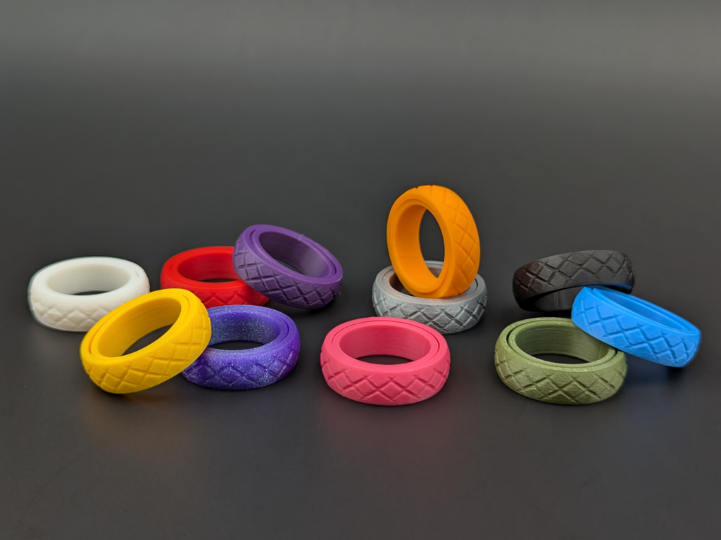 Multicolour rings