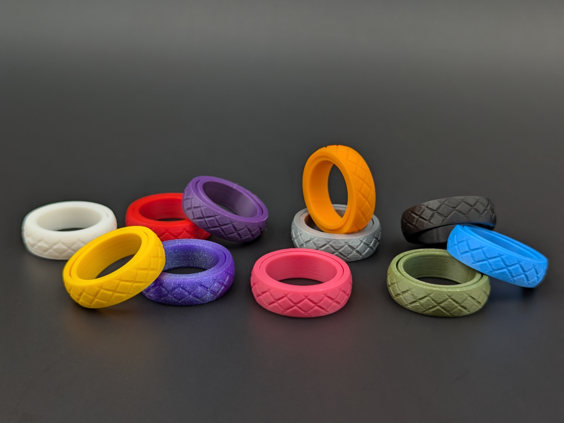 Multicolour rings