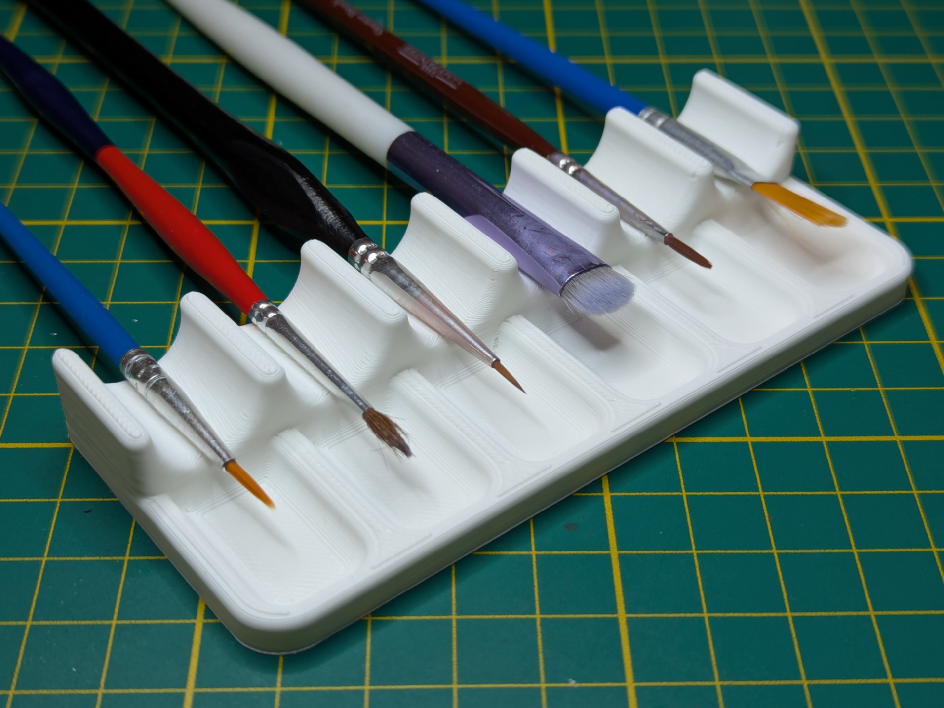 Painting brush holder