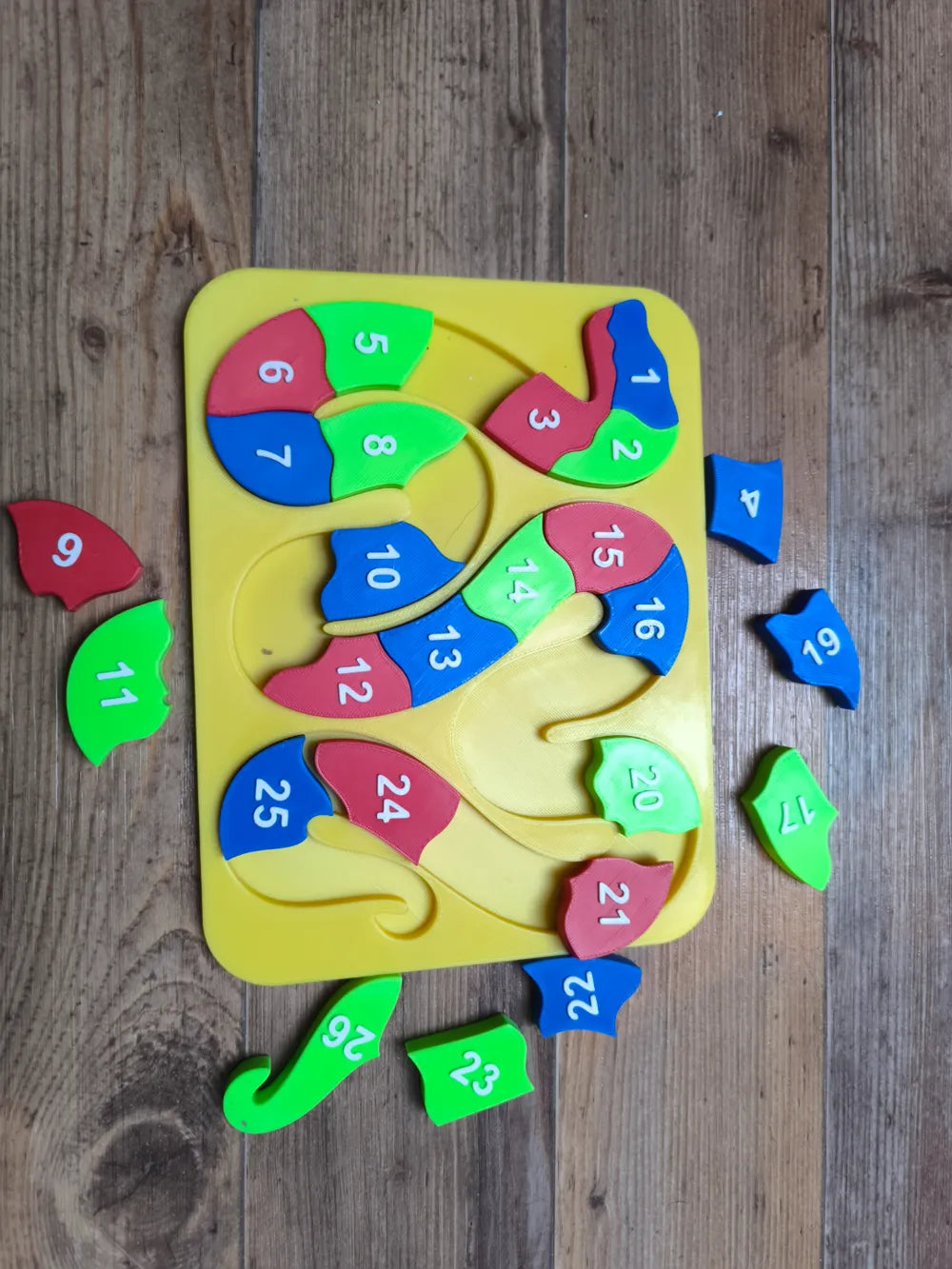 Number Snake Puzzle angle – 3D Printed Count and Sort Toy by MAYANS FOFUS Kerala