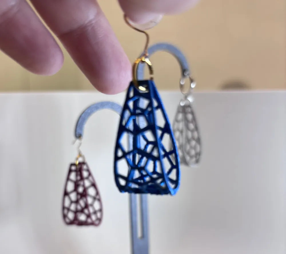 Geometric Waterdrop Earrings angle – 3D Printed Angular Teardrop Jewellery by FOFUS Kerala