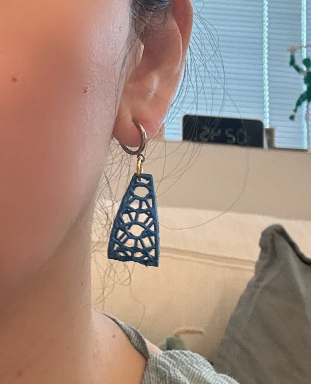 Waterdrop Earrings detail – 3D Printed Angular Geometric Jewellery by FOFUS Kerala