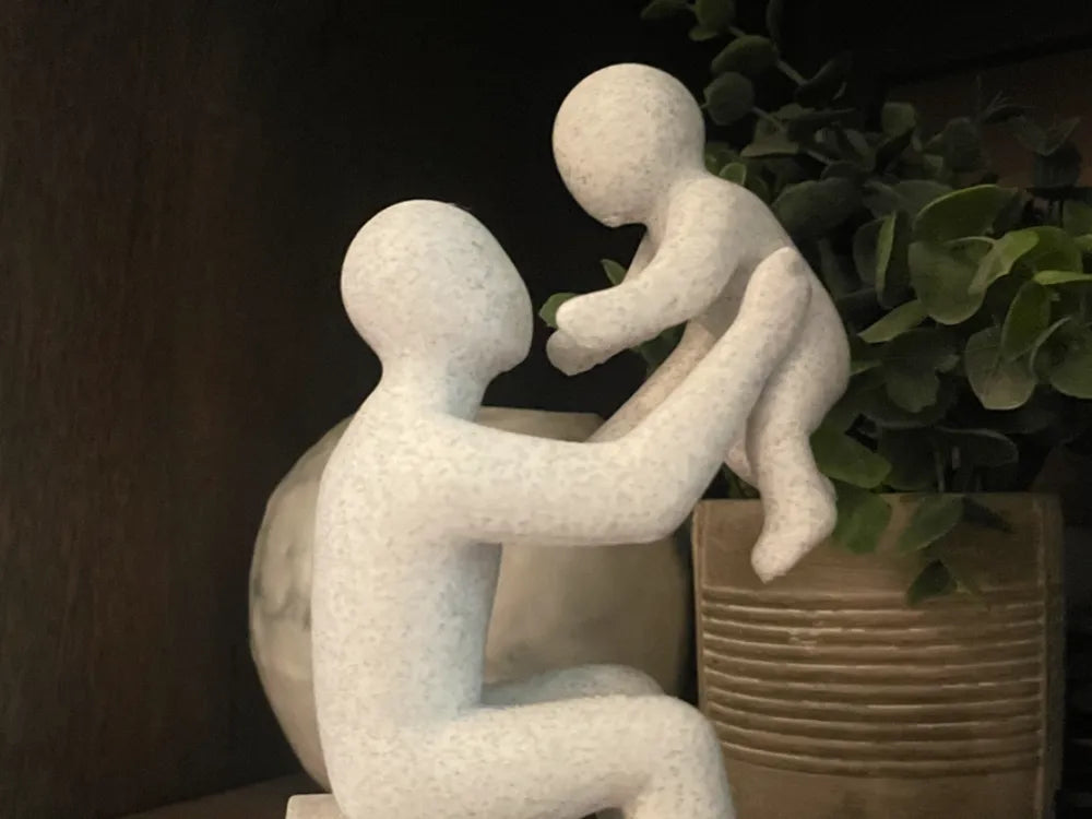 Father's Day Sculpture – 3D Printed Artistic Father's Day Decor Sculpture by FOFUS, Thrissur Kerala