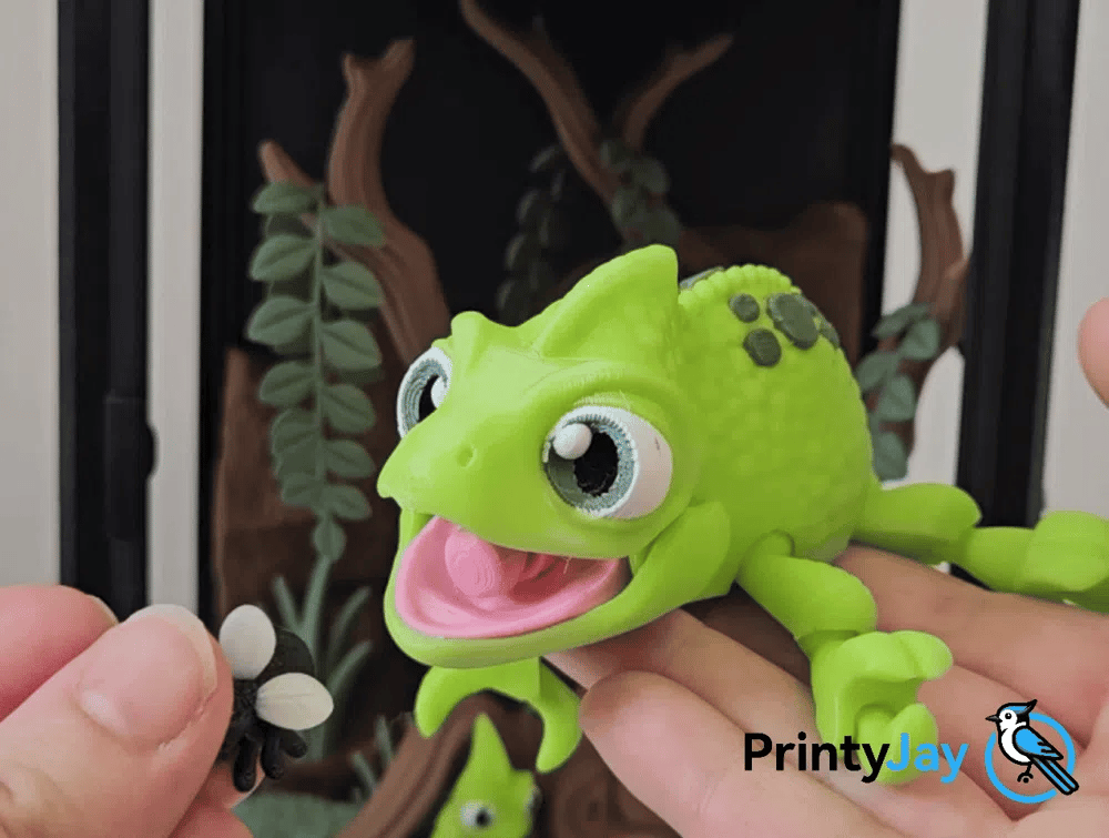Veiled Chameleon – Tongue-Tastic Treeclimbe