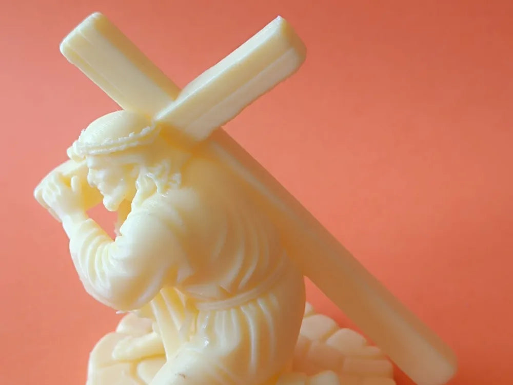 Jesus Carrying the Cross Sculpture – 3D Printed Passion of Christ Christian Art | FOFUS, Thrissur Kerala