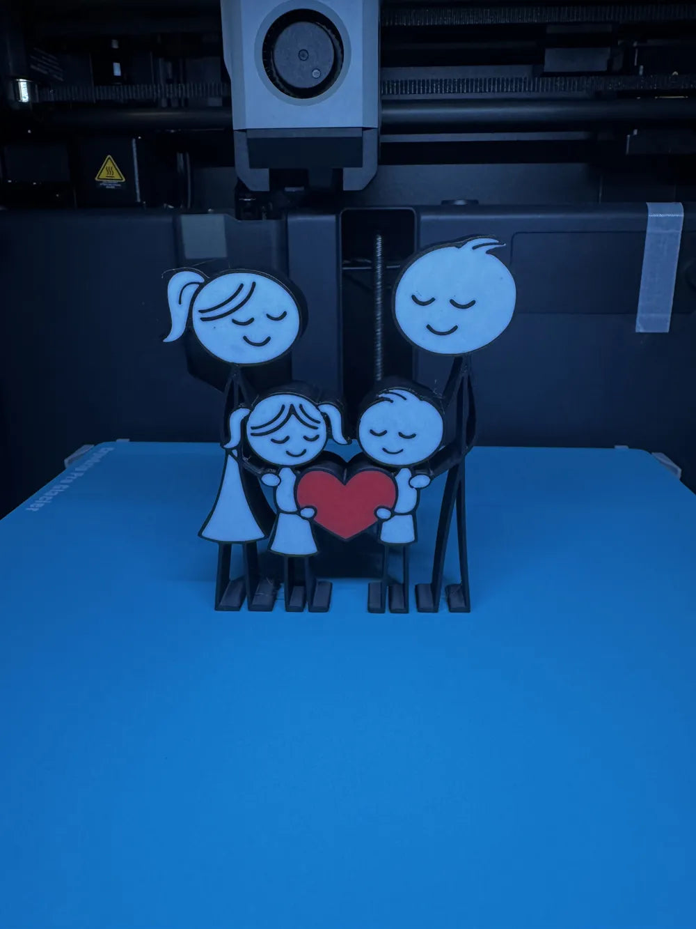 Family Figurines Heart angle – 3D Printed Family Love Heart Keepsake Sculpture by FOFUS Kerala