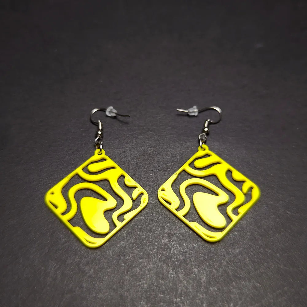 Flowcore Essence Earrings side – 3D Printed Fluid Design Earrings by FOFUS Kerala