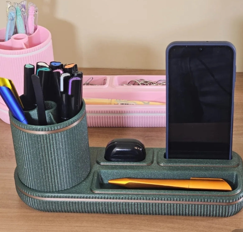 Desk organiser