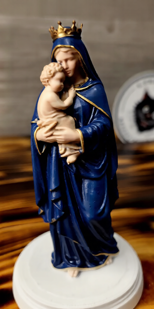 Madonna and Child angle view – 3D Printed Sacred Marian Idol by FOFUS Irinjalakuda Kerala